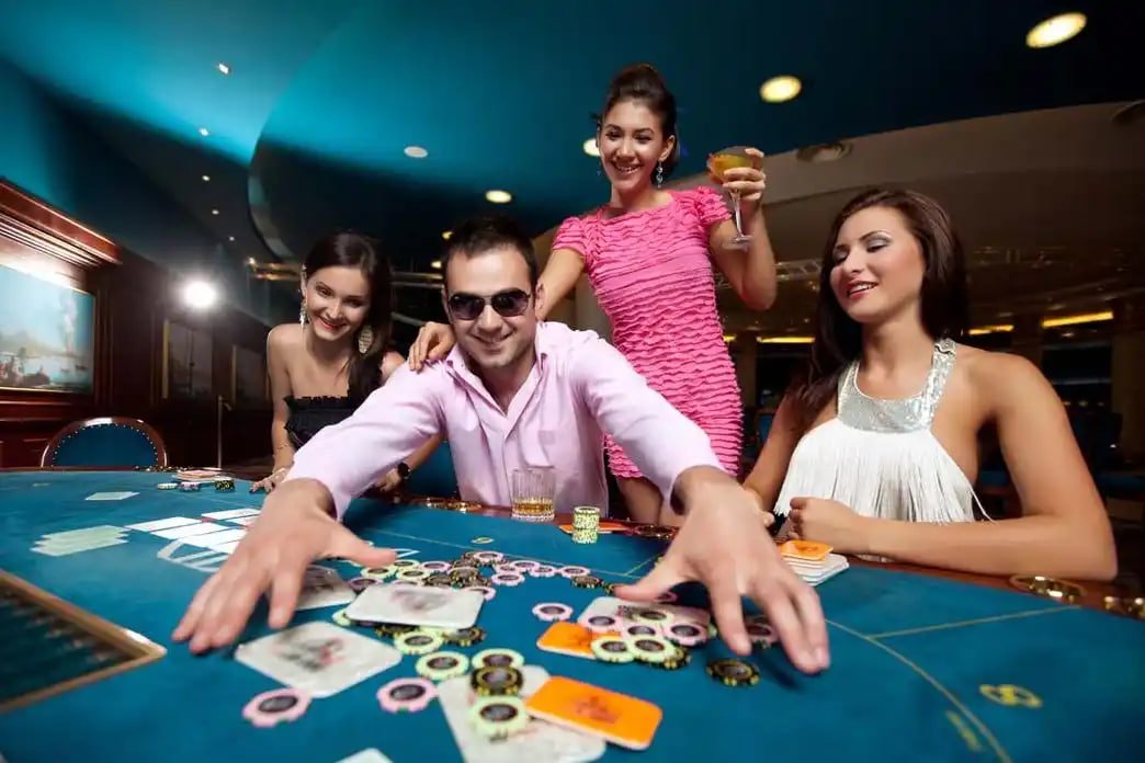 Giao diện nền tảng game và sportsbook vnd66 trên mobile